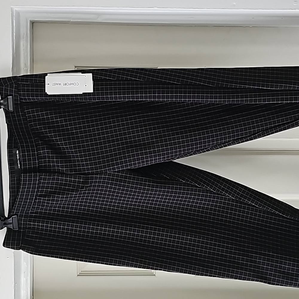 Amanda & Chelsea size 10P black patterned crop pant, 23" inseam
